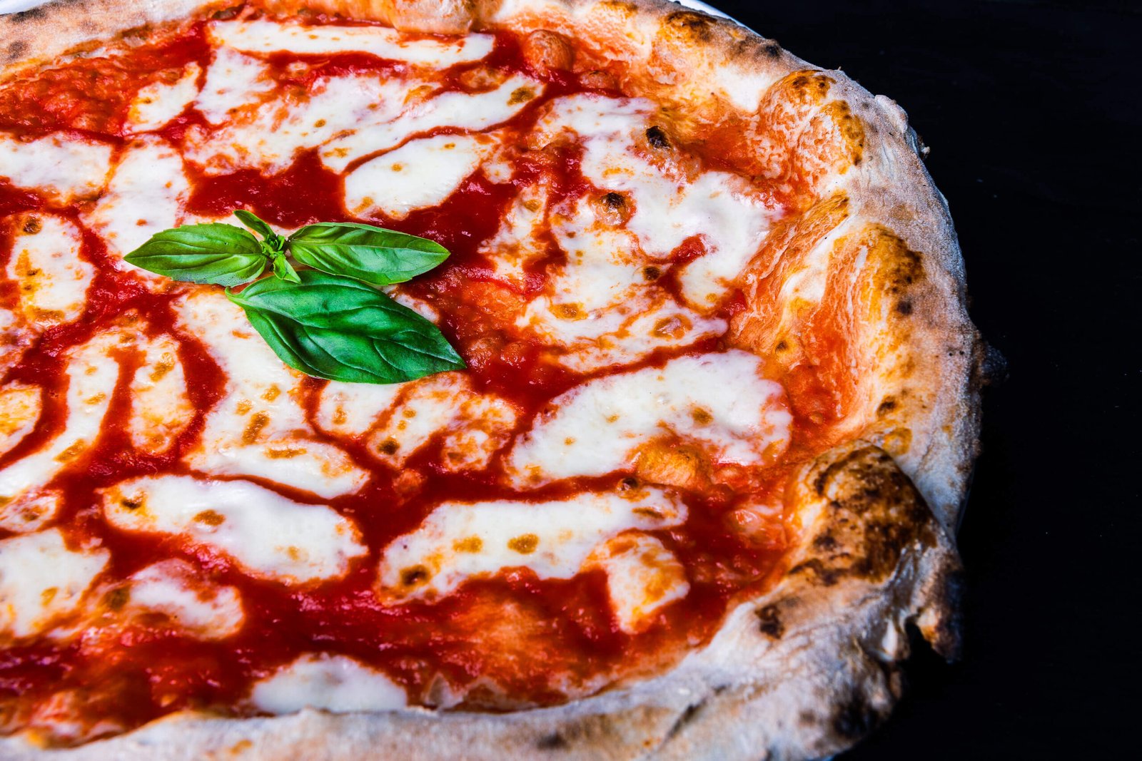 Pizza margherita del menu della Pizzeria Fracchia di Torino